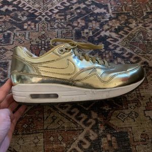 Nike Air Max 1 Premium, Gold, Size 7